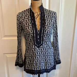 Tory Burch navy and white signature Greek print cotton tunic top blouse size 2